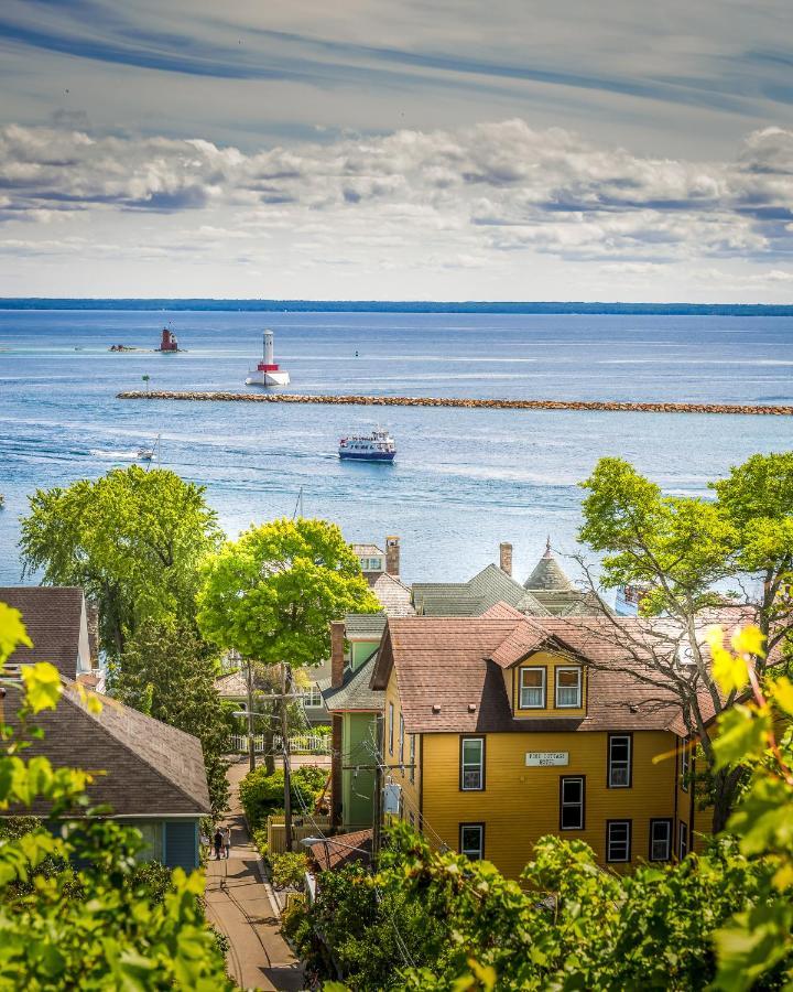 Pine Cottage Bed&Breakfast Mackinac Island Exteriör bild